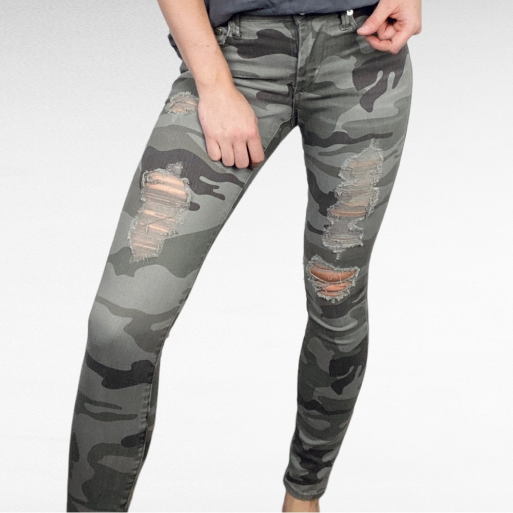 True Religion | Halle Mid-Rise Super Skinny Olive Army Green Ripped Camo Pants